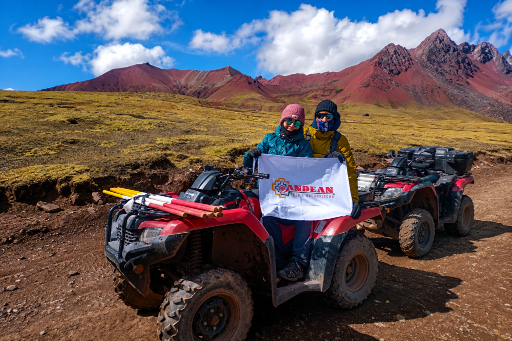 andean-treks-machupicchu-montana-de-colores-valle-rojo.
