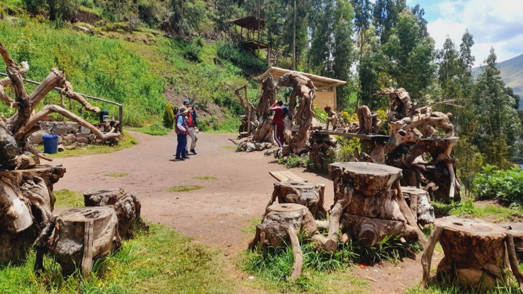 Bosque de los Enamorados, formación rocosa considerada un sitio de energía especial en la tradición andina