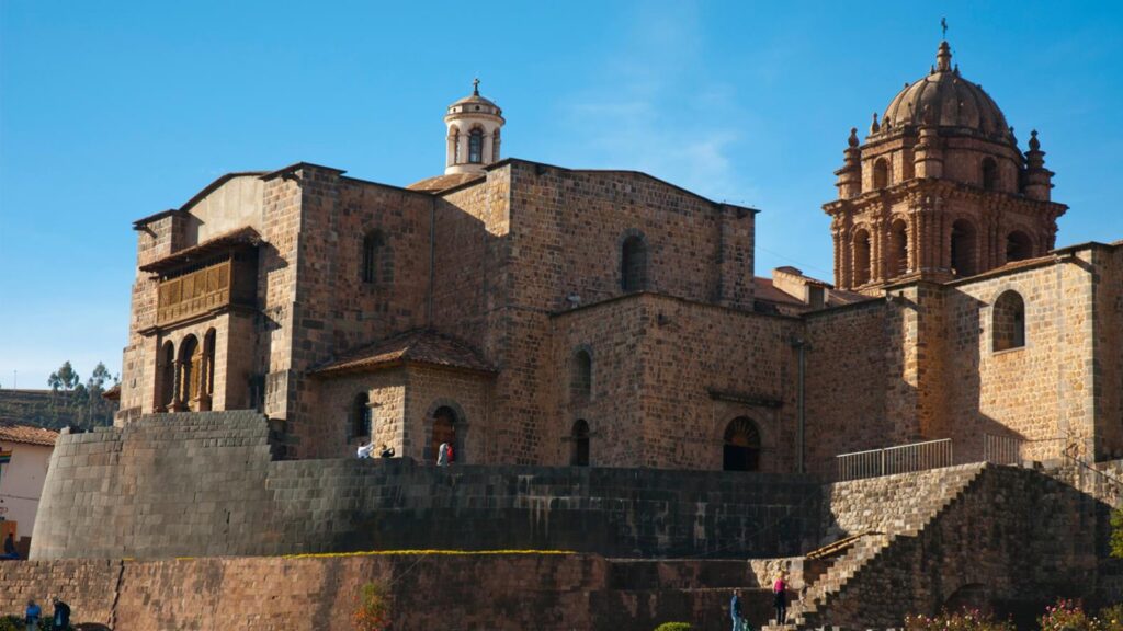 Recorrido guiado por un sitio arqueológico en Cusco